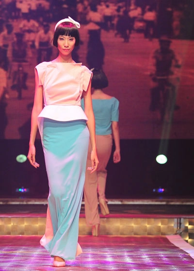 Lan khuê minh tú diễn catwalk sát ngày chung kết siêu mẫu - 7