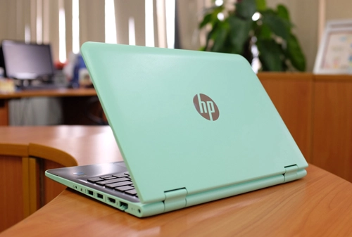 Laptop màn hình xoay 360 độ dùng loa cao cấp của hp - 1