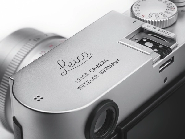 Leica ra mắt máy ảnh có 2gb bộ nhớ - 2