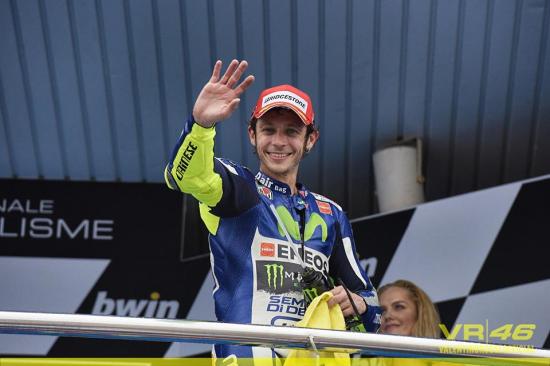 Lorenzo đã xuất sắc có chiến thắng đầu tiên tại motogp 2015 - 3