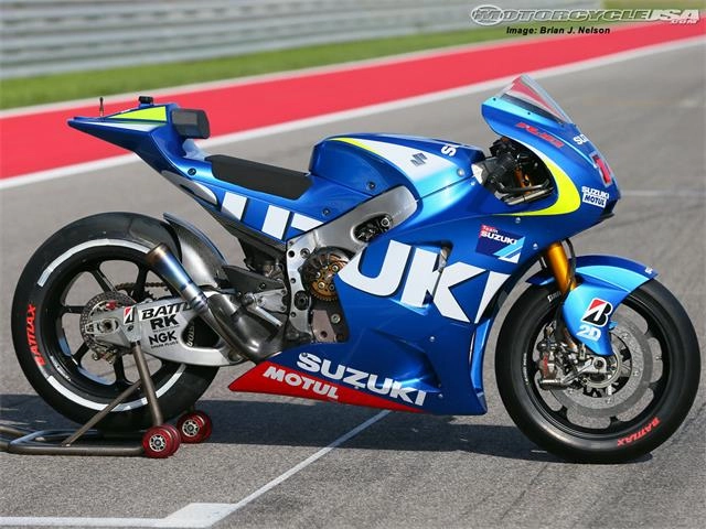 Lượm lặt về siêu xe của suzuki trong giải motogp - 12