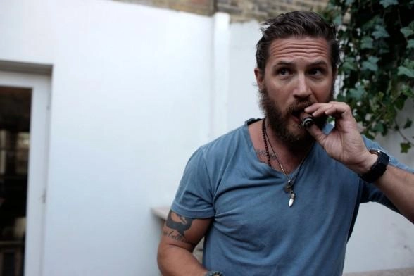 max điên - cú lột xác ngoạn mục của trai hư tom hardy - 3