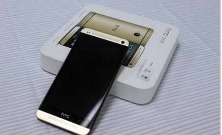 Mở hộp htc one phiên bản gold - 1