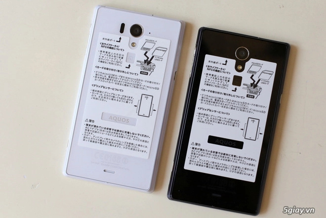 Mở hộp smartphone nhật màn hình full hd viền siêu mỏng - 3