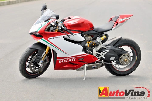 Một ngày với tên lửa xa lộ ducati 1199 panigale s - 1