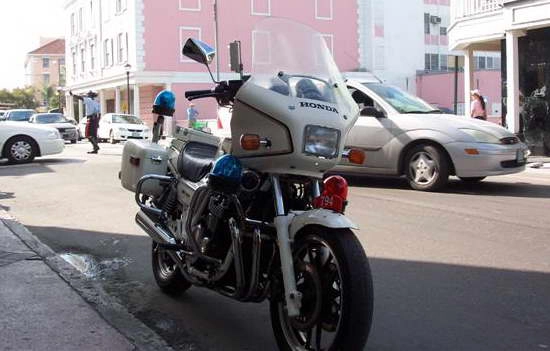 Một vòng ngắm xe mô tô của cảnh sát thế giới - 10