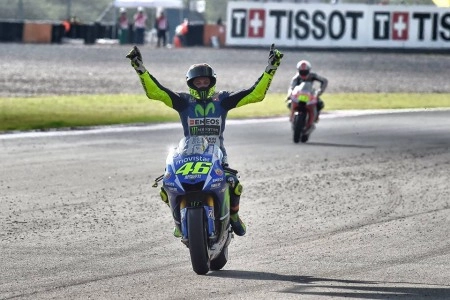 Moto gp hấp dẫn ở vòng 15 với sự trỗi dậy của valentino rossi - 3