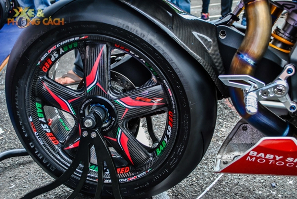 Mv agusta f4 rr độ khoảng 500 triệu đồng tại vmf 2015 - 8