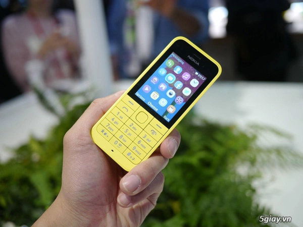 mwc 2014 cận cảnh hai điện thoại giá rẻ cực chất của nokia - 7