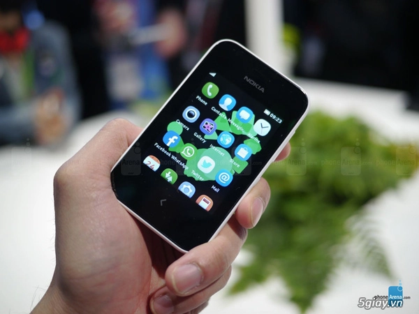 mwc 2014 cận cảnh hai điện thoại giá rẻ cực chất của nokia - 1