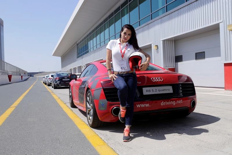 Ngắm dàn đại sứ thương hiệu của audi tại trường đua autodrome dubai - 14