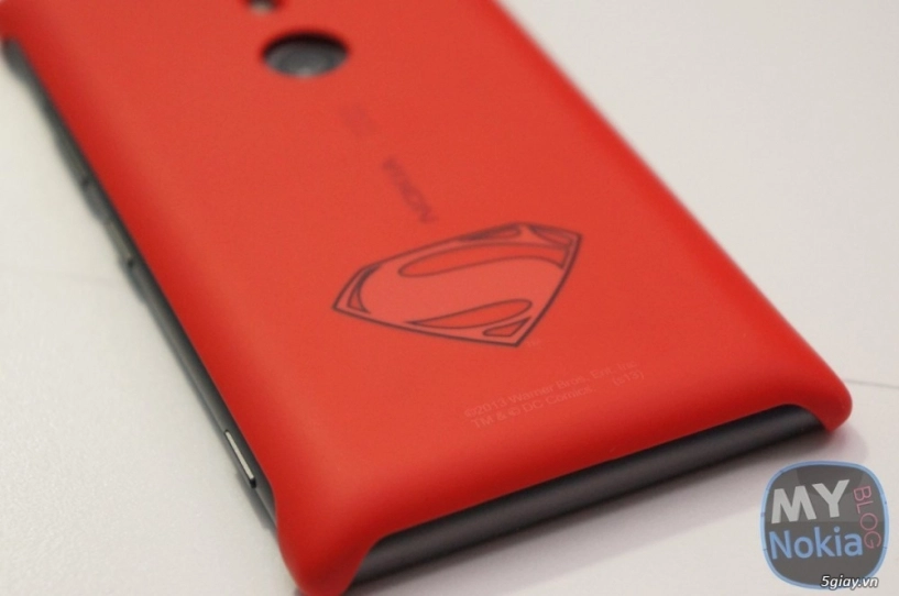 Ngắm nokia lumia 925 màu đen trong ốp sạc đỏ superman - 13