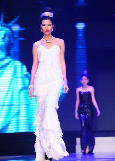 Ngọc oanh quay lại sàn catwalk - 4