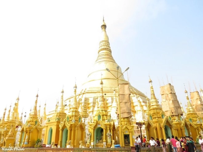 Ngôi chùa dát 90 tấn vàng và hàng nghìn viên kim cương ở myanmar - 1