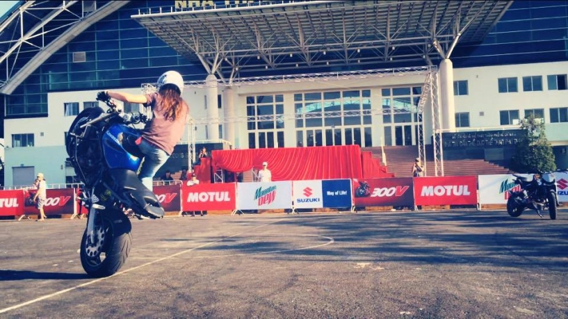 Ngựa chiến sẵn sàng cho ngày hội motul stunt fest 2015 - 15