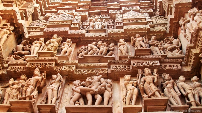 Những bức tượng nhạy cảm ở đền khajuraho ấn độ - 3