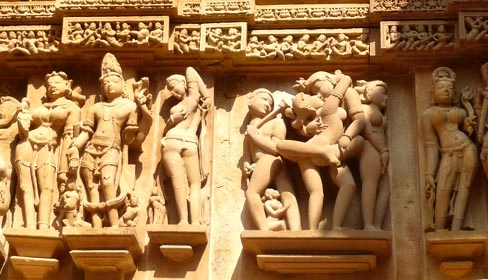 Những bức tượng nhạy cảm ở đền khajuraho ấn độ - 8