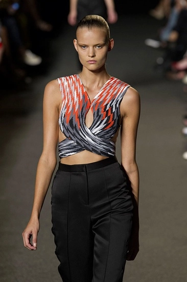 Những dáng áo crop-top gây chú ý ở new york fashion week - 4
