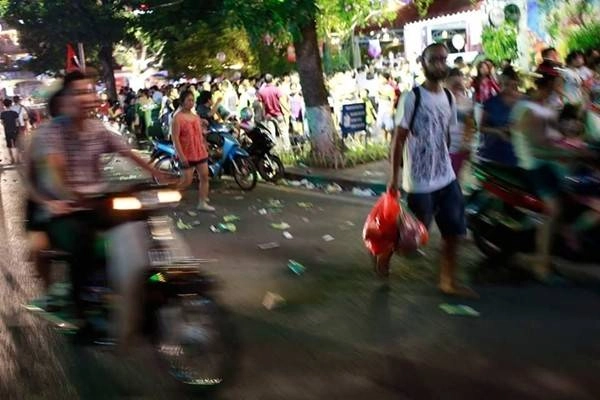 Những hình ảnh khiến người khác phải giật mình vì nạn vứt rác bừa bãi ở việt nam - 10
