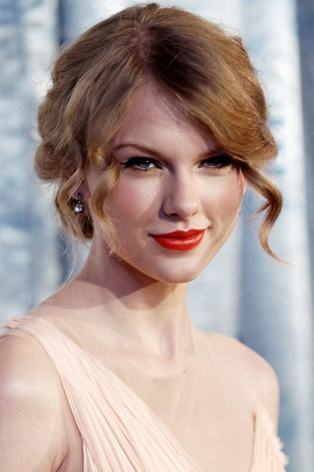 Những kiểu trang điểm đẹp nhất của taylor swift 2 - 7