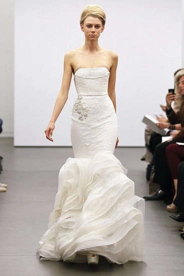Những mẫu váy cưới đẹp nhất cho mùa thu 2013 - 3
