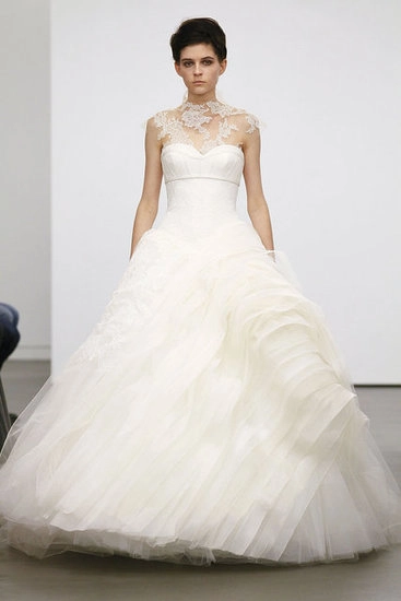 Những mẫu váy cưới đẹp nhất cho mùa thu 2013 - 2