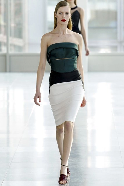 Những mẫu váy ngắn đẹp nhất tuần thời trang london - 3