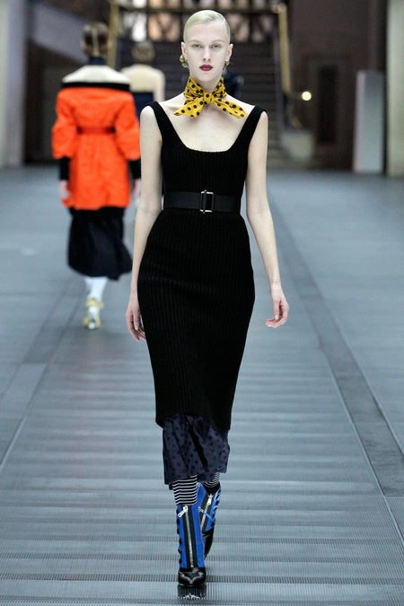  những mẫu váy ứng dụng đẹp nhất tuần thời trang paris - 1