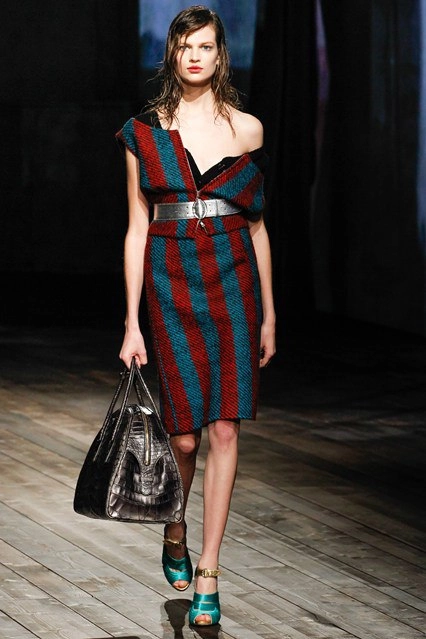  những mẫu váy ứng dụng đẹp nhất tuần thời trang paris - 6