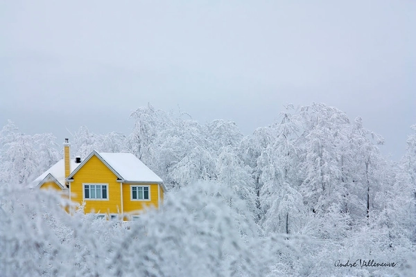 Những ngôi nhà đơn độc giữa tuyết trắng đẹp như tranh vẽ - 12