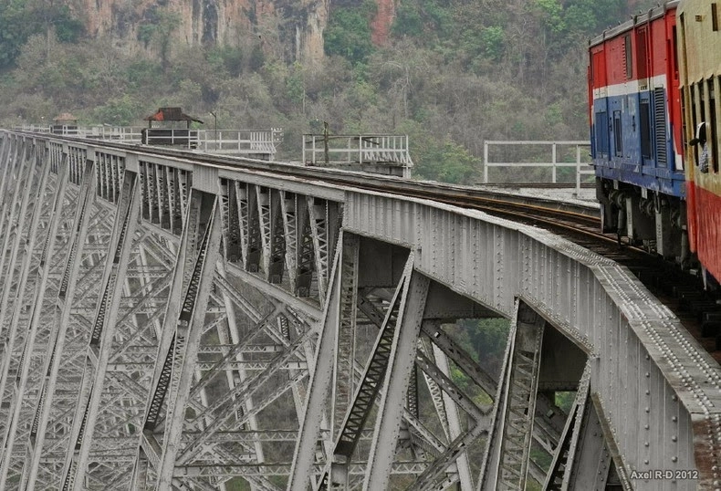 nín thở đi trên cầu cạn goteik cheo leo tại myanmar - 3