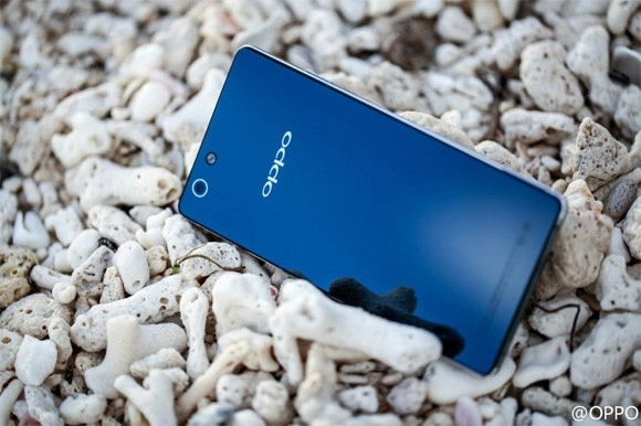 Oppo hé lộ smartphone oppo r829t thiết kế gương ba chiều - 1