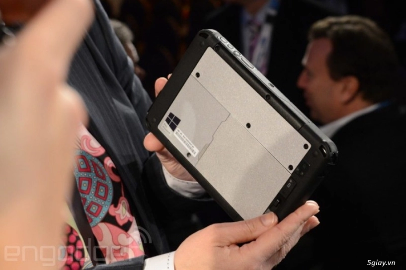 Panasonic trình làng máy tính bảng toughpad fz-m1 tại ces 2014 - 8