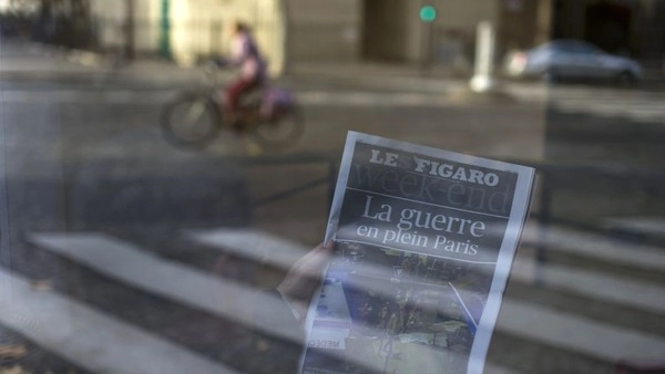 Paris vắng lặng đến đau lòng trong buổi sáng sau vụ khủng bố đẫm máu - 3