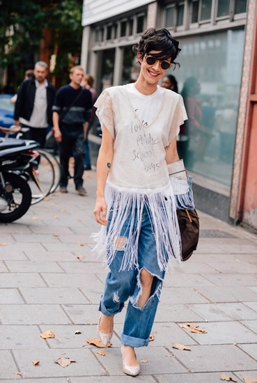 Phong cách street style ấn tượng ở london fashion week - 10