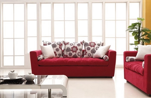 Phòng khách ấn tượng với ghế sofa đỏ - 3