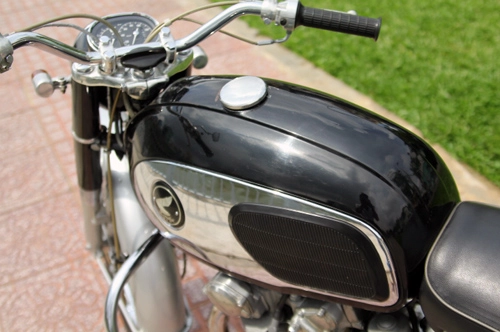 Phục chế xế cổ honda cb450 1965 ở sài gòn - 10