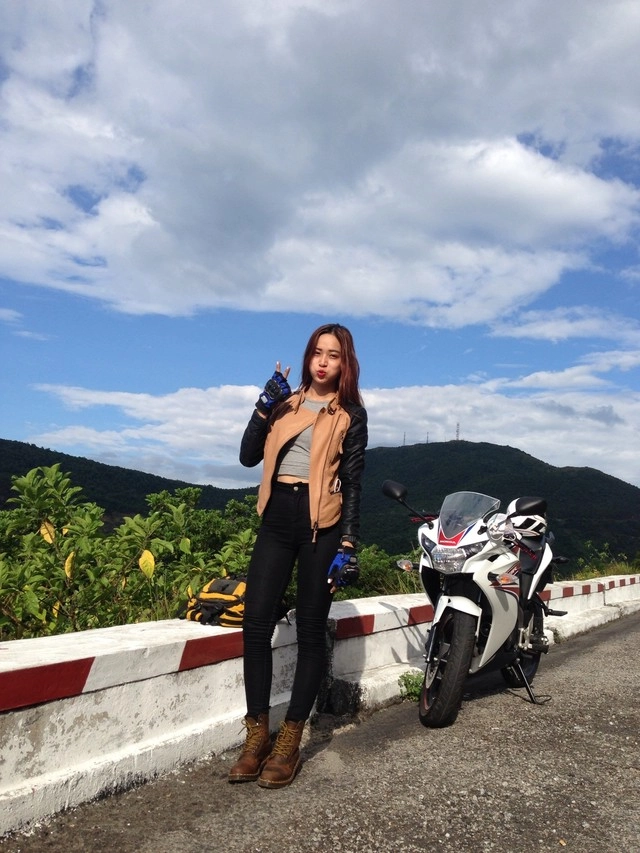 Phượt ngay đến huế để ngắm nữ biker xinh đẹp - 10