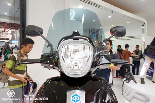 Piaggio ra mắt cặp đôi scooter sport tại indonesia - 7