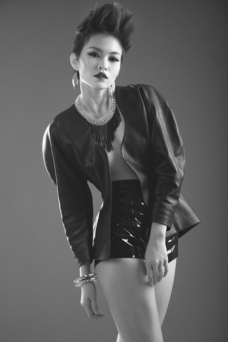 Quán quân top model 2013 sexy với quần chẽn - 2