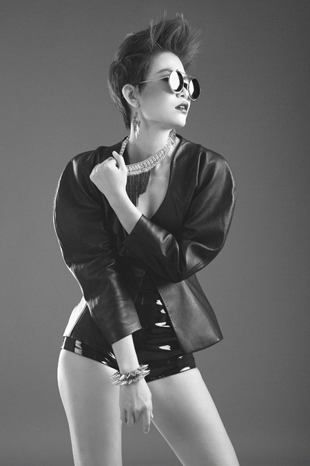 Quán quân top model 2013 sexy với quần chẽn - 3
