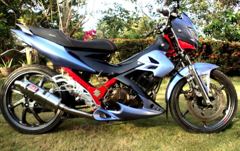 Raider r150 mang phong cách mô tô hầm hố - 1