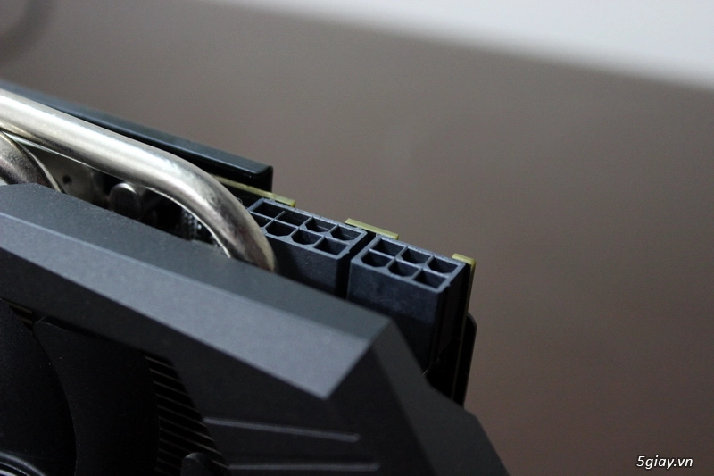 review asus rog poseidon 780 - 14