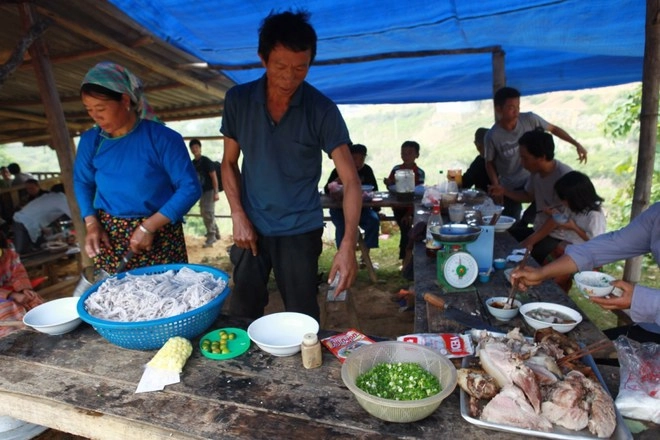 Rực rỡ phiên chợ cán cấu ở lào cai - 10