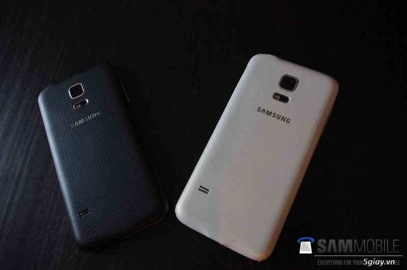 Samsung galaxy s5 mini thiết kế và tính năng tương tự s5 cấu hình thấp hơn - 1