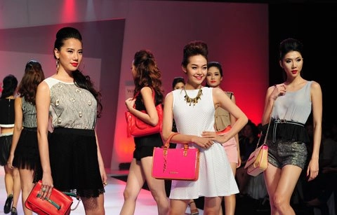 Sàn catwalk việt - nhiều chiêu trò ít chất thời trang - 3