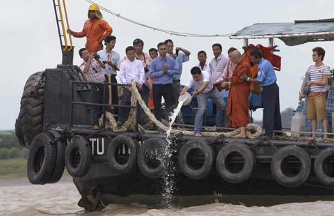 Săn tìm chuông cổ nặng 300 tấn - 3