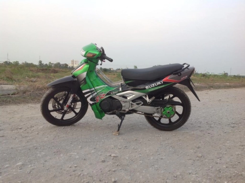 Satria r đơn giản cùng một gắp nsr - 2