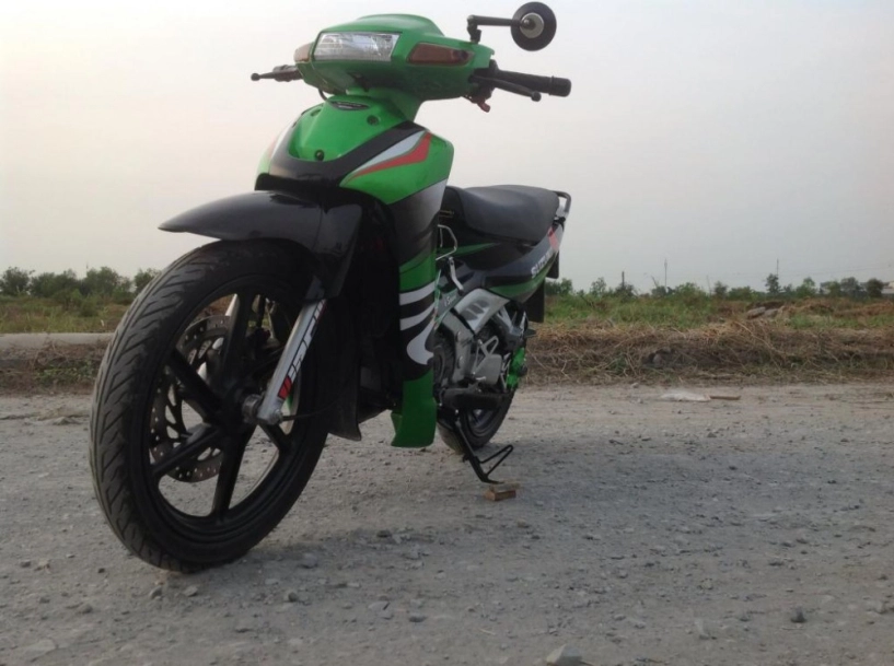 Satria r đơn giản cùng một gắp nsr - 4