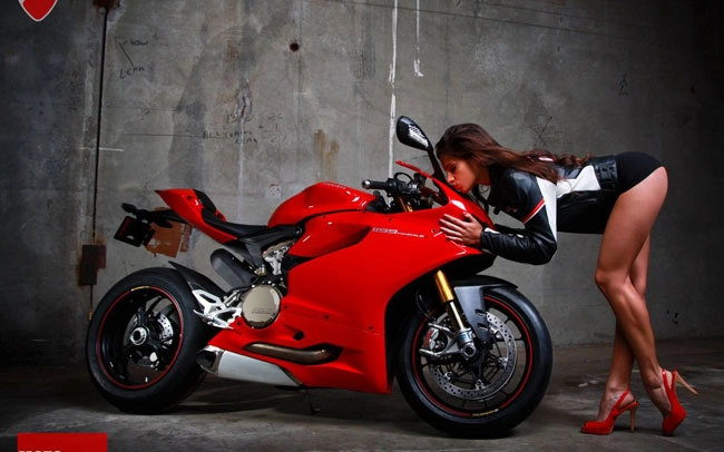 Siêu mãnh thú ducati 1199 panigale sexy cùng kiều nữ - 7